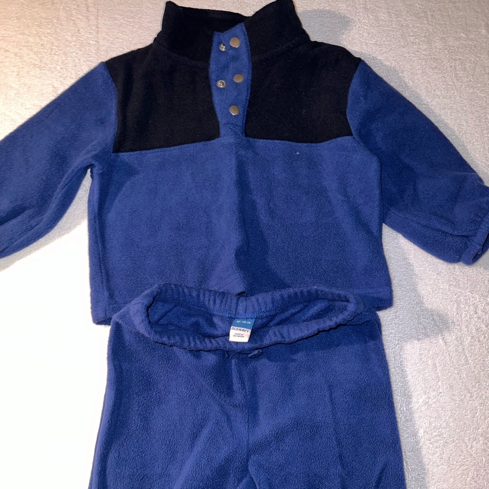 Old Navy two piece fleece set 18-24 months